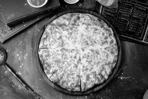 Classic Margherita Pizza [10 "]