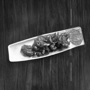 Chilli basil pork