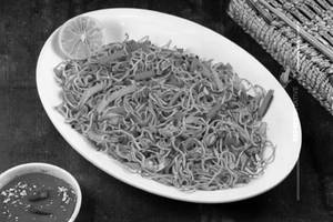 Veg fried noodles