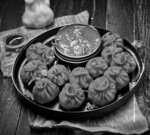 Honey veg momos
