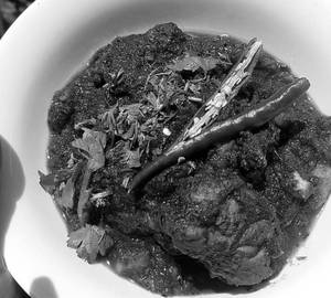 Black Sesame Chicken(bone) Curry With Rice