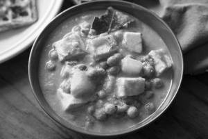 Matar Paneer (Homestyle Simple)