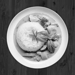 Chicken Thai Red Curry With Steamed Rice