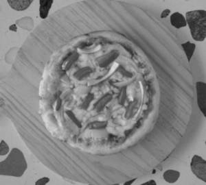 Onion Tomato Pizza