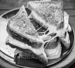 Garlic chilli sandwich
