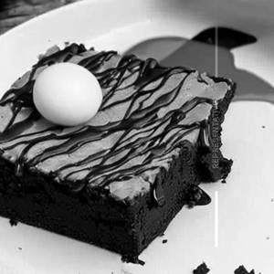 Sizzling Caramel Brownie