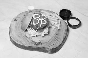 Bulls Signature Juicy Chicken Burger