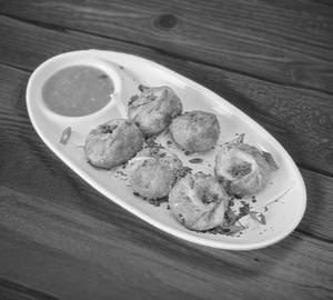 Chicken Peri Peri Momos (6 Pcs)