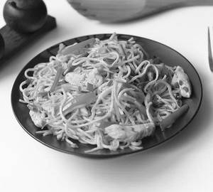 Mixed Non Veg Schezwan Noodles