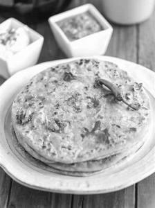 Tawa Gobi Paratha