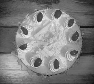 Pure Veg White Forest Cake [550 Grams]