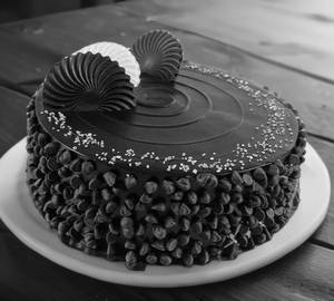 Eggless Chocolate Crackle Cake (500 gms)