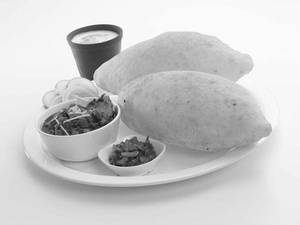 Chole Bhature 1 Gulab Jamun