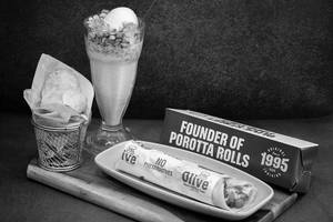 Veg Pocket Friendly Wrap With Chips And Beverage