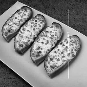Cheese garlic bread