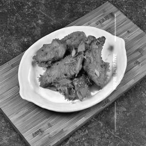 Chicken Dry Fry In Bamboo Shoot