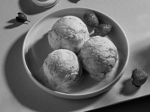 Strawberry Chunks Ice Cream Tub 500ml