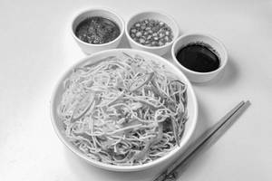 Veg Hakka Noodle