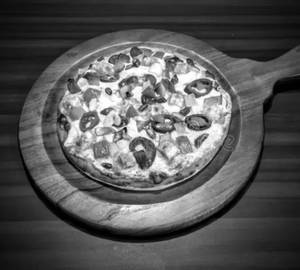 Paneer tikka pizza medium