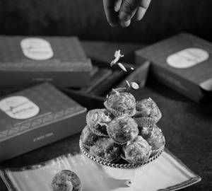 Dry Fruit Laddu
