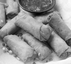 Veg Spring Roll (6Pcs)