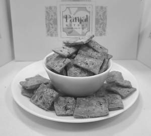 Methi Mathri [250 gms]