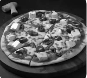 Olive Paneer Pizza
