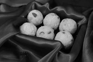 Ghee Besan Laddu