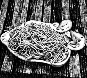 Mushroom Schezwan Noodles