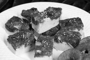 Mawa Anjer Cake