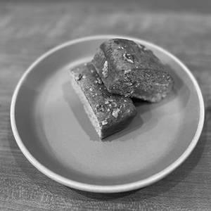 Banana Walnut Oat Cake (slice)