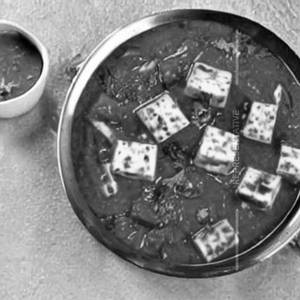 Matar Paneer