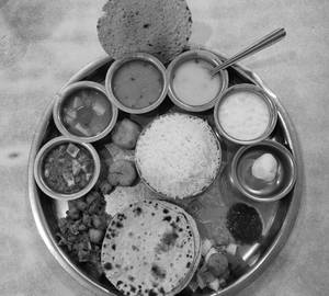 Suruchi Special Veg Thali