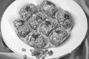 Kaju Butterscotch Roll