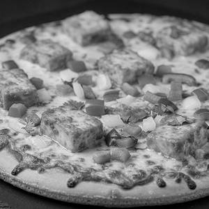 Tandoori Paneer Pizza