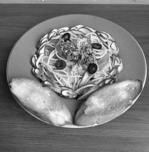 Aglio-olio Pasta