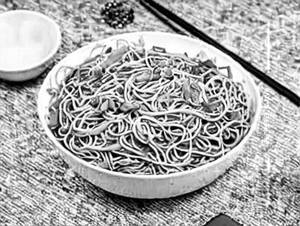 Egg Hakka Noodles