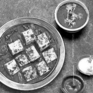Matar paneer