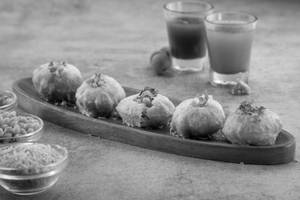 Pani Puri [6 Pieces]