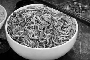 Hakka Chicken Noodles (750ml)