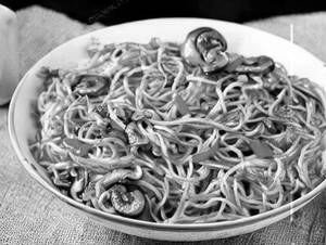 Mushroom Fried Noodles