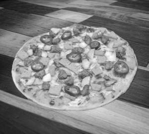 Tandoori chicken  pizza