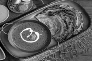 Dal Makhni With Lachha Paratha(2pcs)