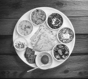 Chitrakut Special Delux Thali