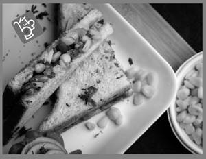 Corn Capsicum Sandwich