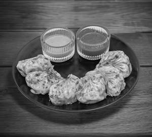 Veg Peri Peri Pan-Fried Momos