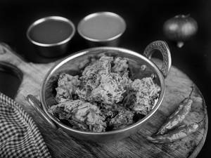 Kanda Bhajji (6 Pcs)