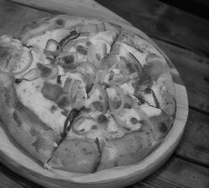 Onion Pizza