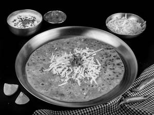 Aloo Cheese Paratha (1 Pc) & Curd