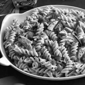 Fiery Chicken Fusilli Pasta